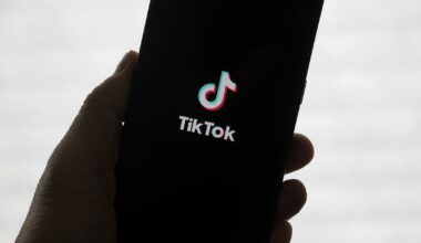 Ottawa drops ban of social media app