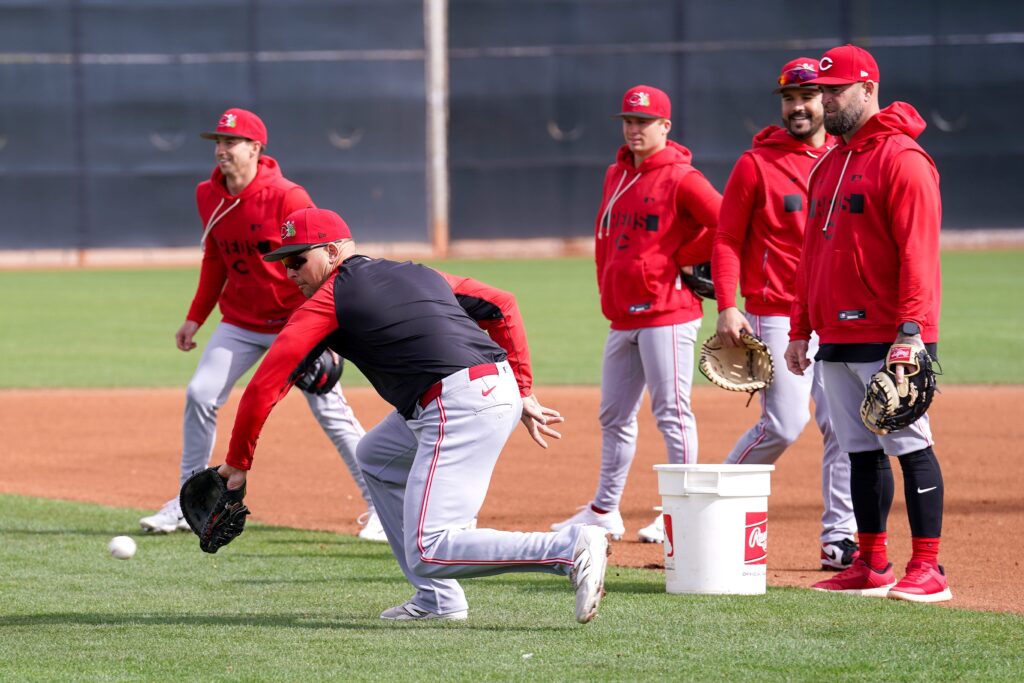 Reds To Select Nathaniel Lowe's Contract