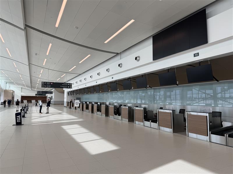 New terminal at Montréal Metropolitan Airport set to open this summer