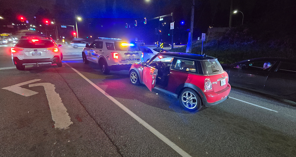 2 arrested for drug trafficking after rear-ending North Vancouver police vehicle