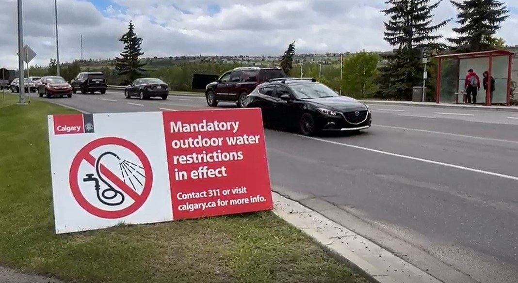 Calgarians urged to hold off on outdoor water use as spring nears