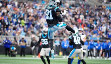 Carolina Panthers re-sign starting safety Nick Scott to one-year deal