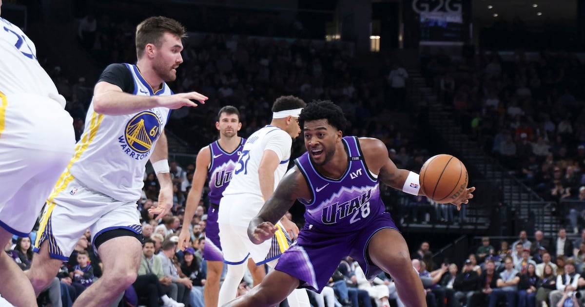 Sensabaugh scores 21, Hinson makes go-ahead 3 as depleted Jazz stun Warriors, 119-116