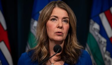 Danielle Smith seeking national-security clearance from Canada’s spy service