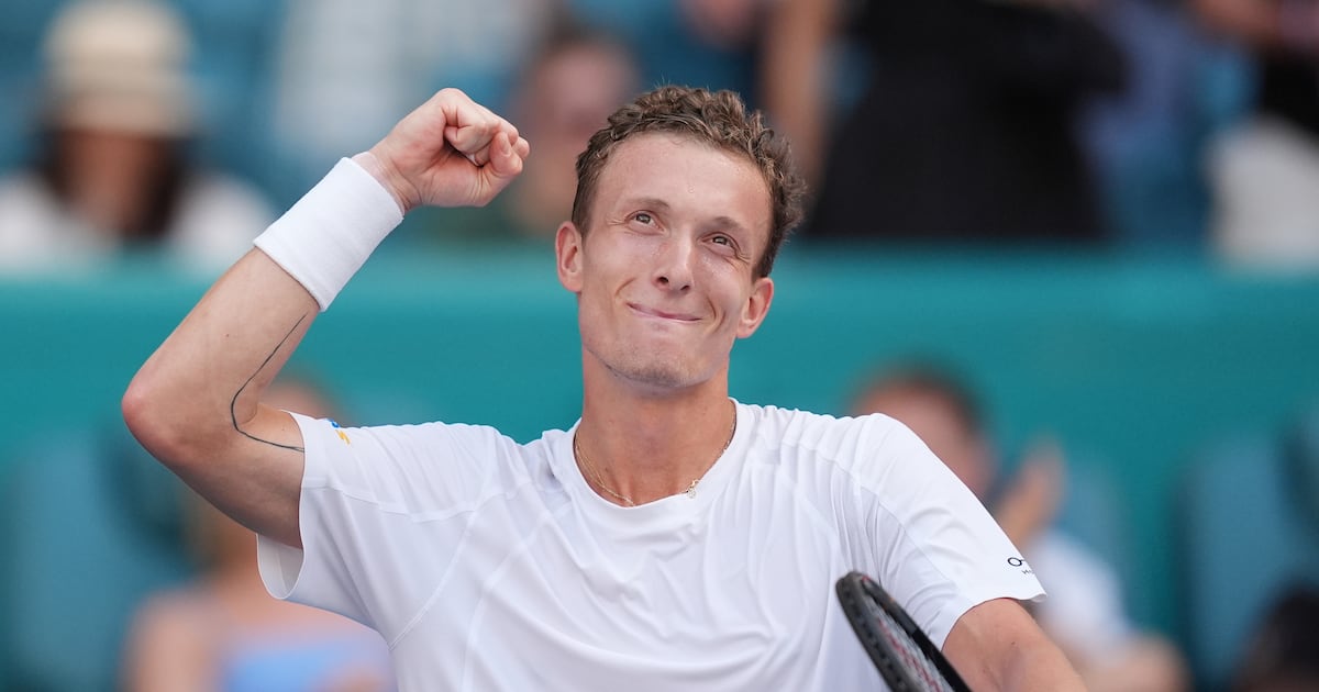 Lehecka routs Fils to reach the Miami Open final and will play for his biggest ATP title