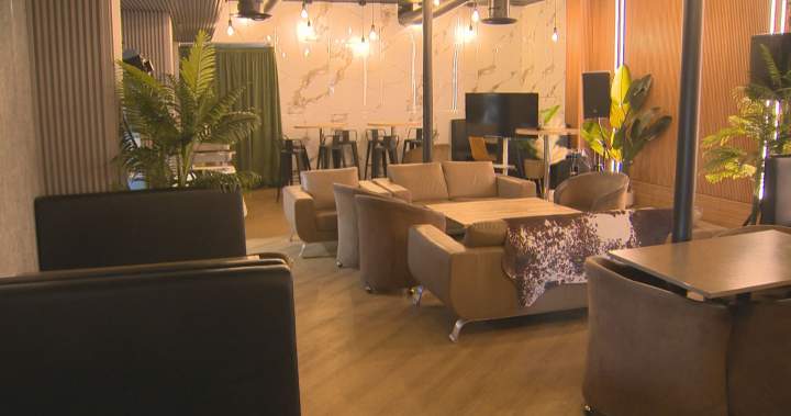 More Manitoba restaurants cut lunch service, citing rising costs - Winnipeg