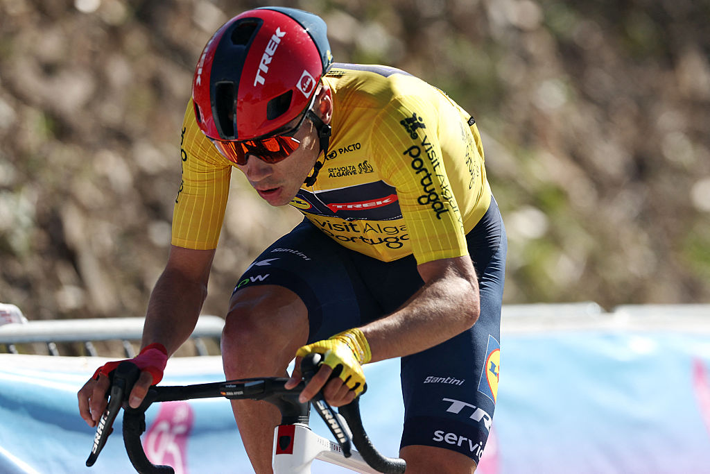 Juan Ayuso en route to victory at the 2026 Volta ao Algarve