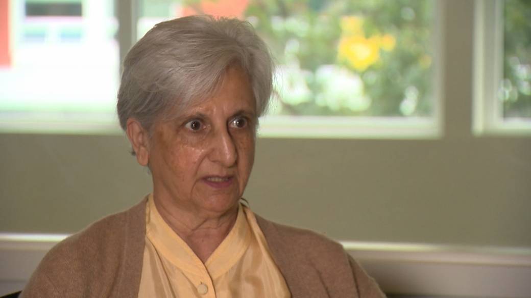 Click to play video: '‘Unless I get help, I become a street person’: Vancouver senior on pension sharing apartment with rodents'