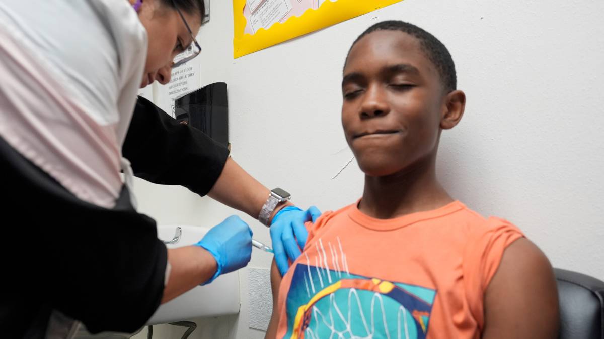 Click to play video: 'U.S. measles case near 1,000 just weeks into 2026; children most affected'