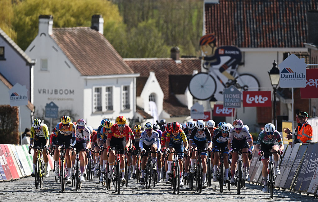 NOKERE, BELGIUM - MARCH 18: A general view of the peloton competing during the 7th Danilith Nokere Koerse 2026, Women&amp;apos;s Elite a 133.3km one day race from Deinze to Nokere / #UCIWWT / on March 18, 2026 in Nokere, Belgium. (Photo by Luc Claessen/Getty Images)