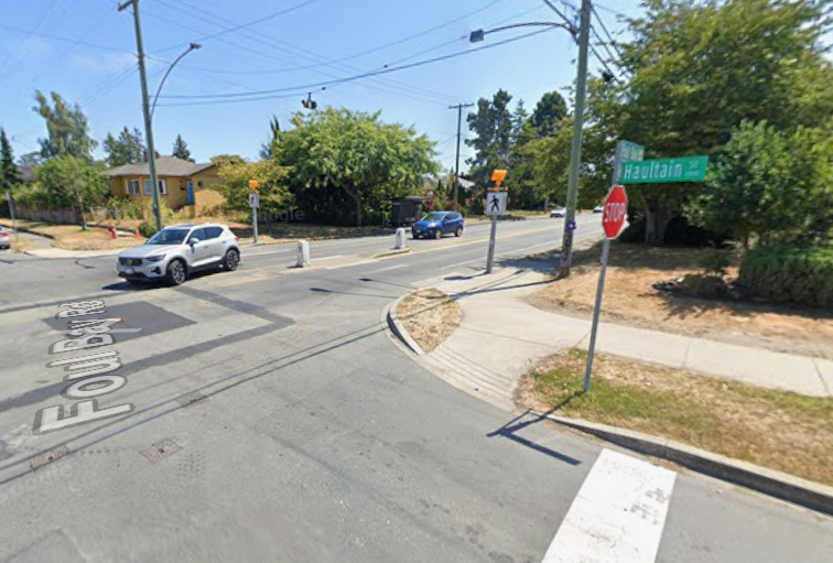 Oak Bay to begin construction on Henderson and Haultain-Estevan cycling routes