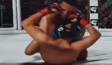 Watch: Insane double-fisted knockout from guard