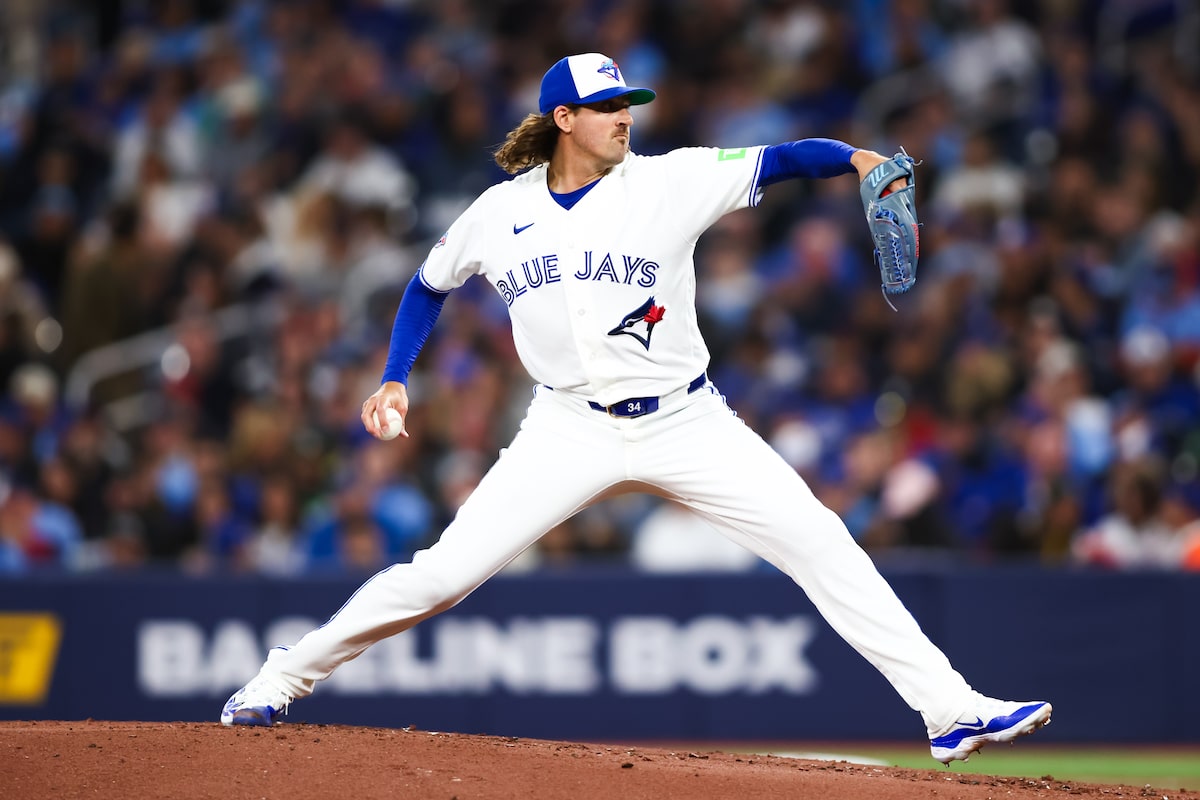 Gausman sets franchise record as Blue Jays start season with 3-2 win over Athletics