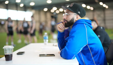 1st & 10 | Kramdi: "I want to stay around football."