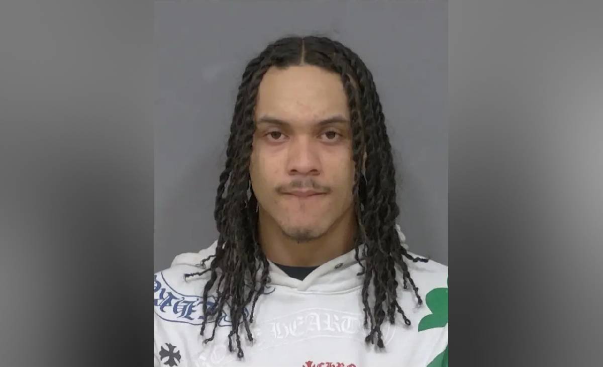 Peel police charge an 18-year-old male, seize unauthorized firearm during traffic stop in Brampton