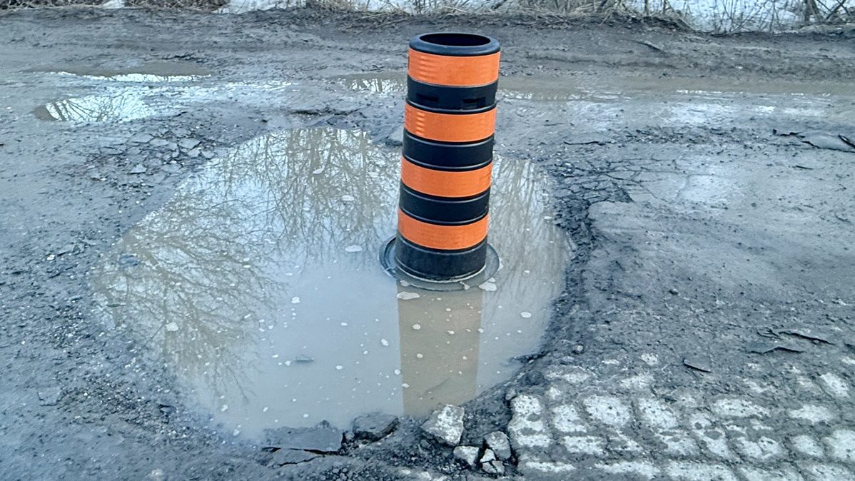 Toronto committee to review call for new pothole repair blitz strategy as crews continue catch-up efforts