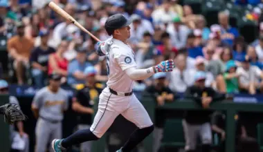 Phillies have 48 hours to make MLB roster decision on versatile Gold Glover image