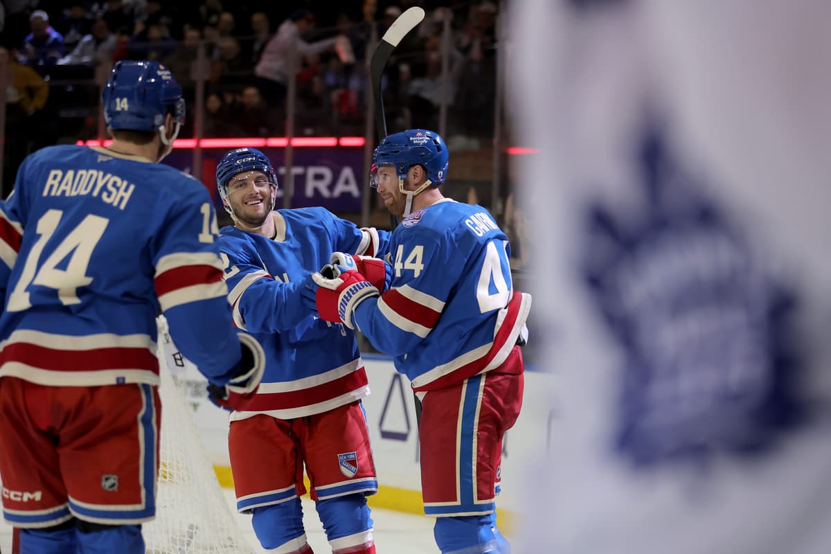 Maple Leafs enter deadline all but dead in the water with sixth straight loss