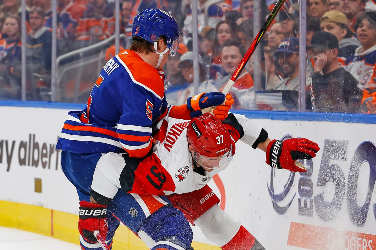 How Connor Murphy and Jason Dickinson fit into the Oilers lineup