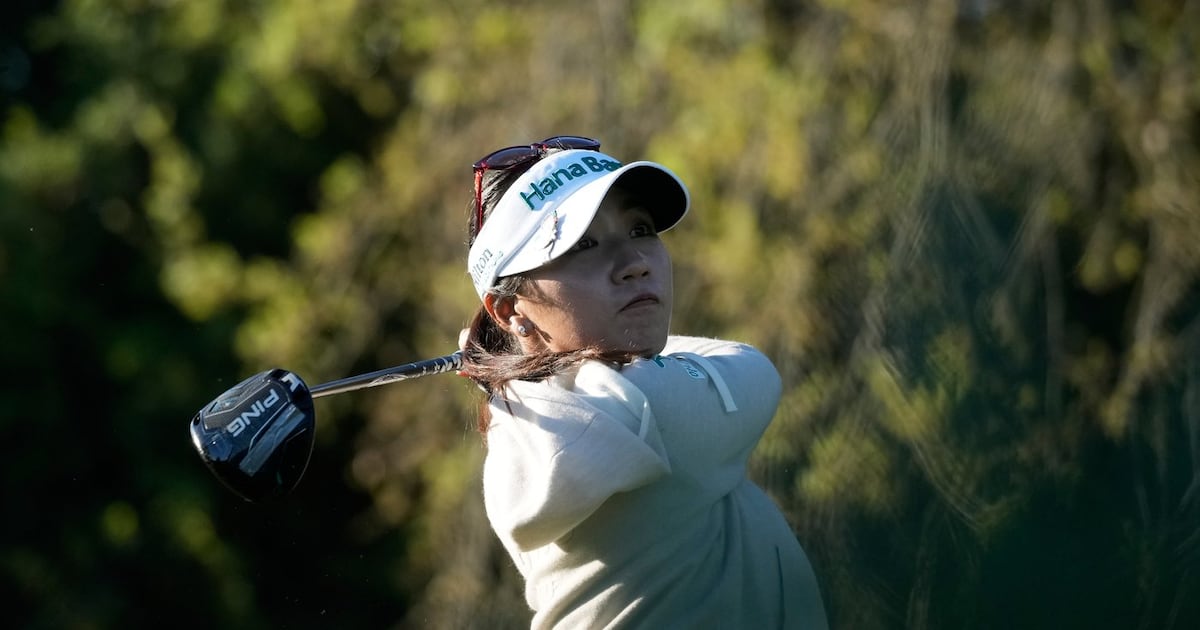 Lydia Ko posts career-low 60 and only leads by 1 shot in LPGA's Phoenix stop
