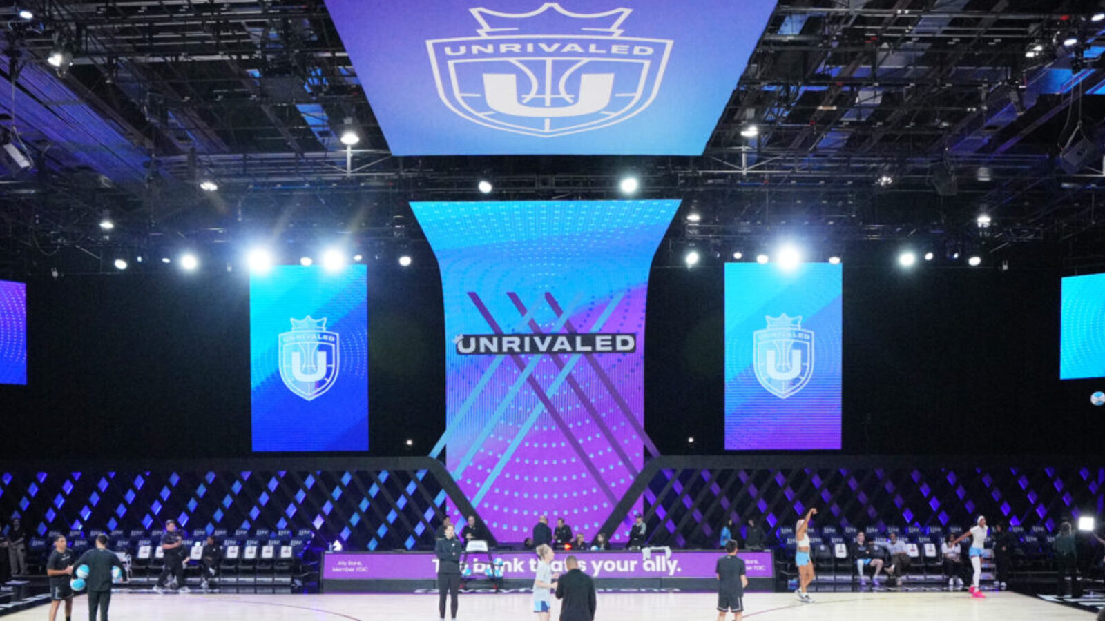 Unrivaled Semi-Finals Rocked By ‘Pay The Players’ Chants Amid WNBA Salary Debate