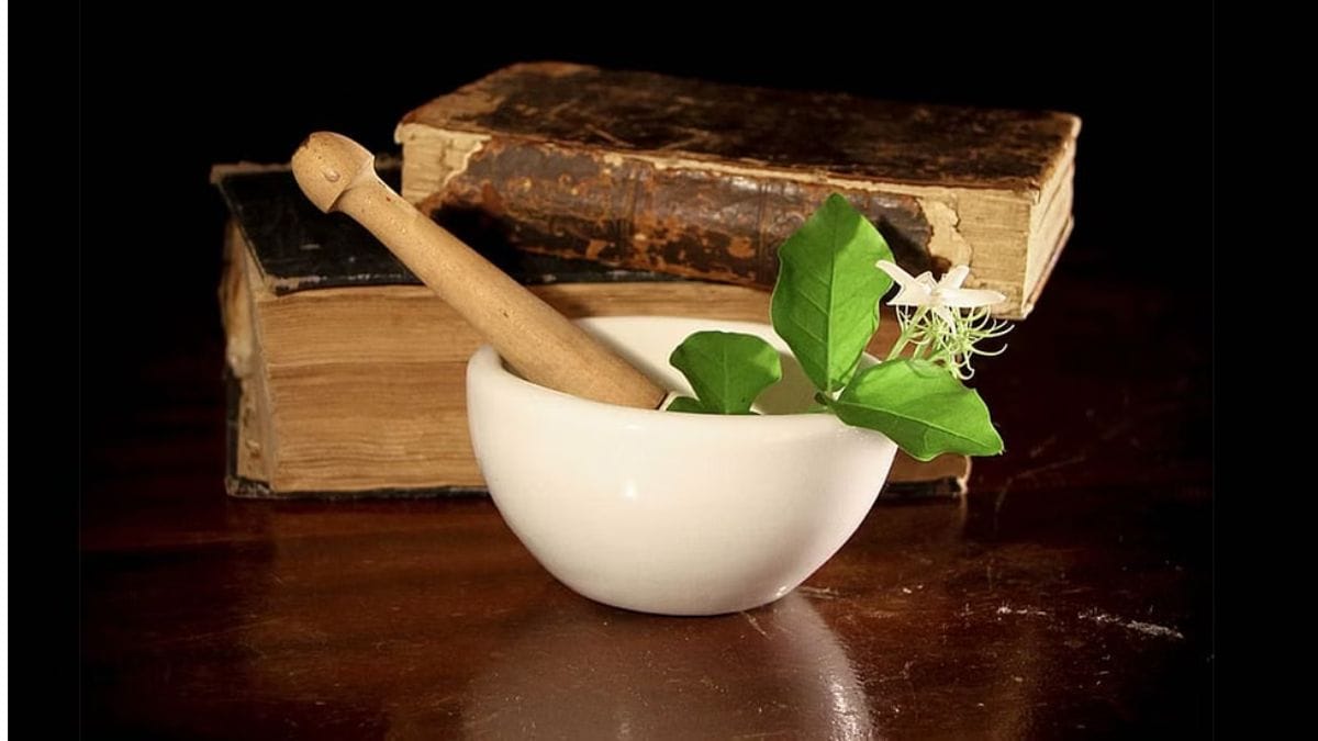 Study links heavy metals, ‘hidden drugs’ in alt meds to liver injury. Safety, regulation debate grows