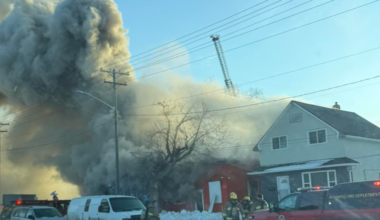 Winnipeg fire crews battle large North End blaze Monday morning