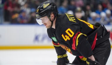 Canucks put forth another woeful effort on home ice