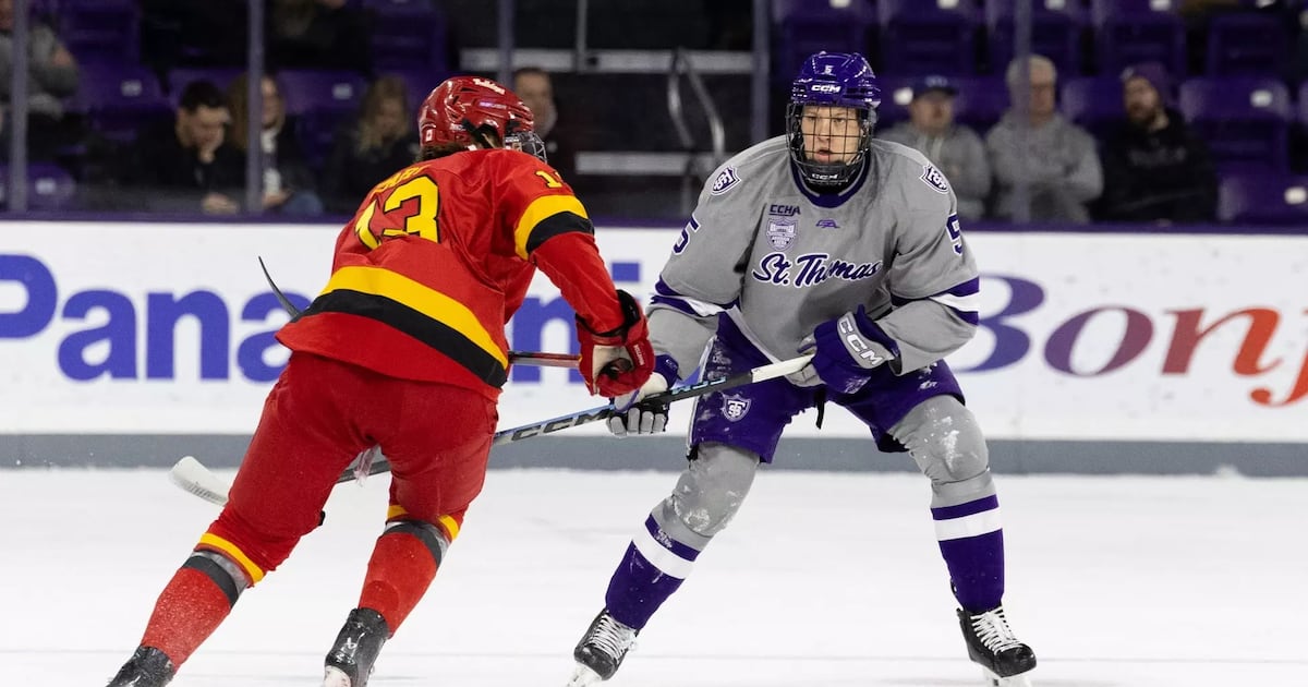 Toronto Maple Leafs sign D Hayes Hundley to three-year, entry-level contract