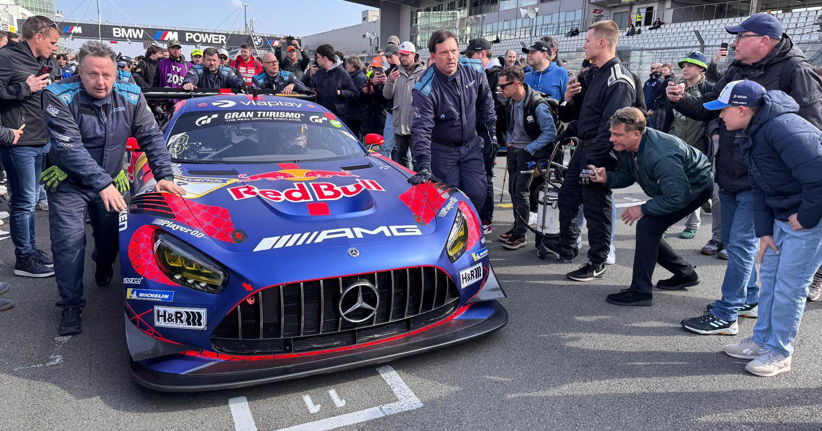 Mercedes respond to Max Verstappen DSQ as Ferrari deliver Lewis Hamilton insight - RacingNews365 Review