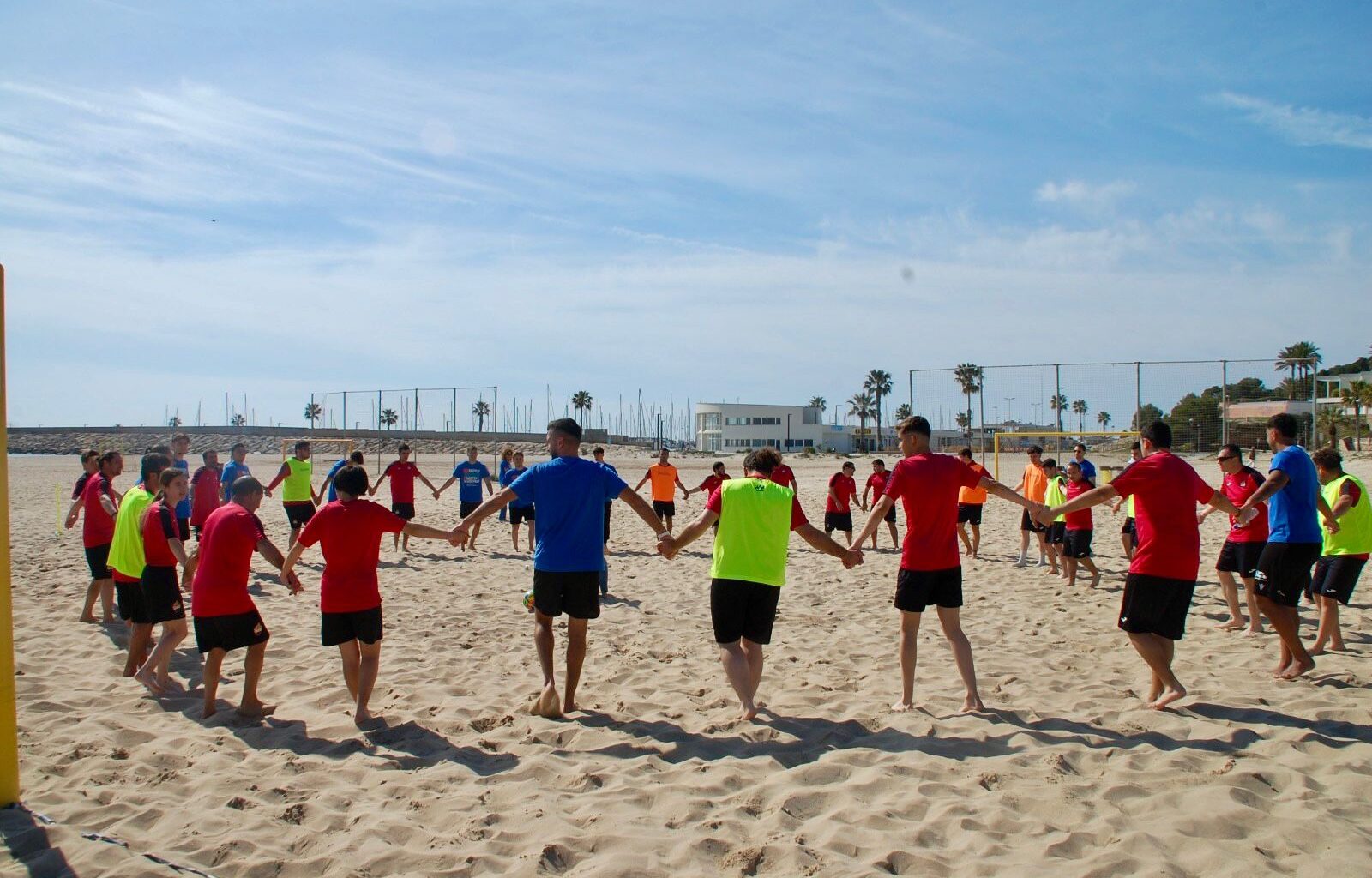 The Beach Soccer Foundation promotes inclusion through a special clinic in Torredembarra – Beach Soccer Worldwide