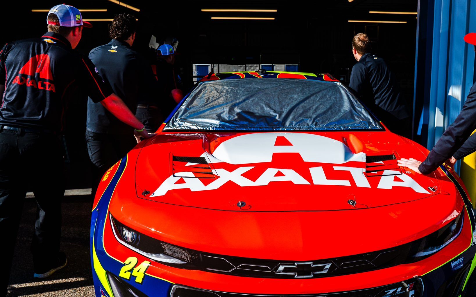 Four NASCAR crew members ejected from Las Vegas Motor Speedway