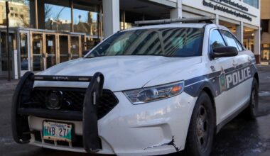 Man charged after leaving gun, $12,000 in drugs in taxi
