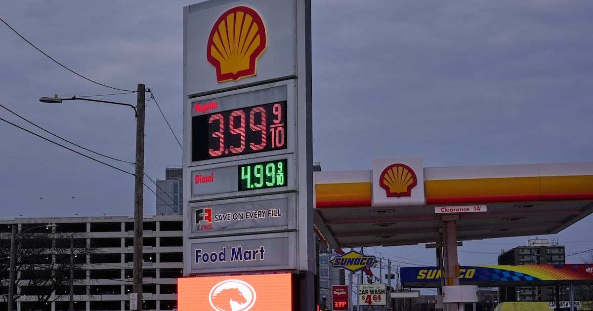 U.S. gas prices at highest level in 4 years - CTV News