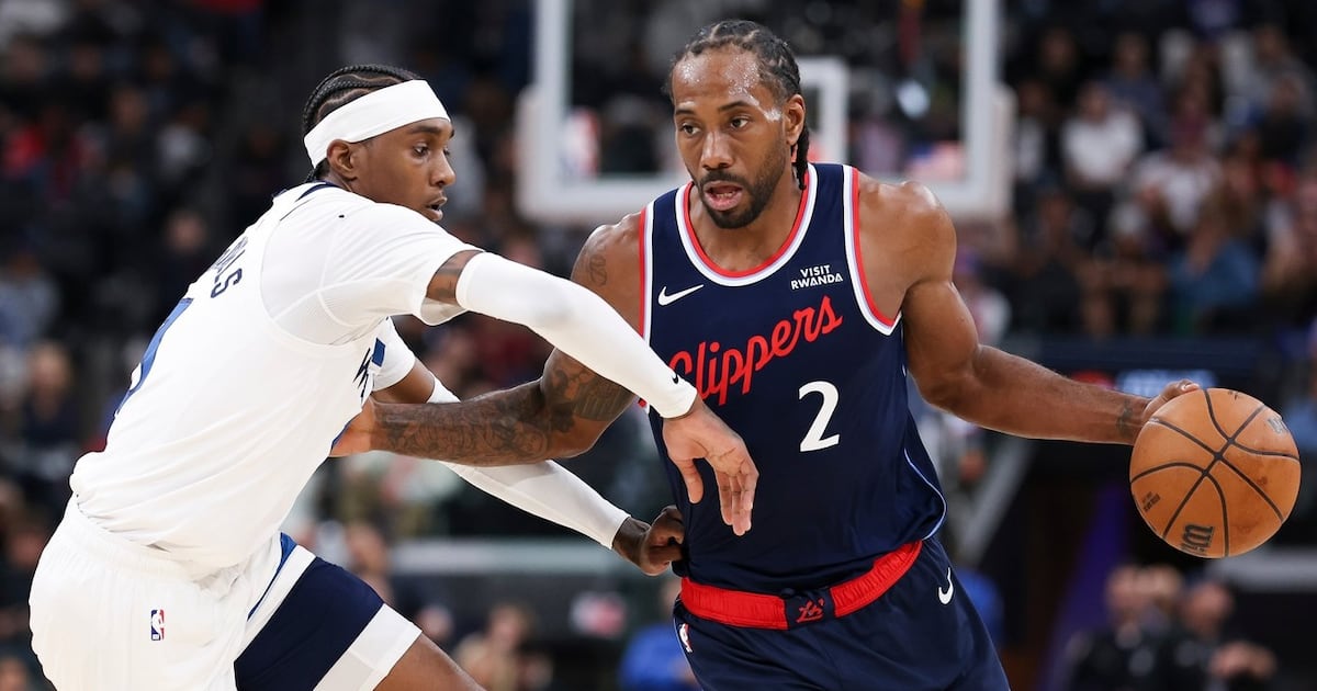 Kawhi Leonard scores 45 points in Los Angeles Clippers' romp over Minnesota Timberwolves