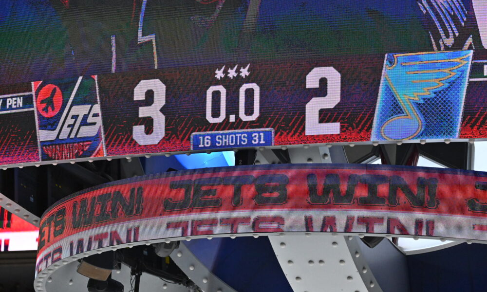 Eric Comrie backstops the Winnipeg Jets to 3-2 win over the Blues to complete weekend sweep – Illegal Curve Hockey