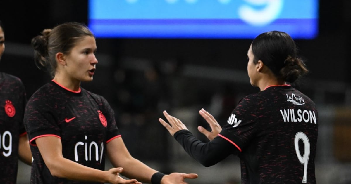 Portland Thorns down NWSL rival OL Reign despite pair of red cards