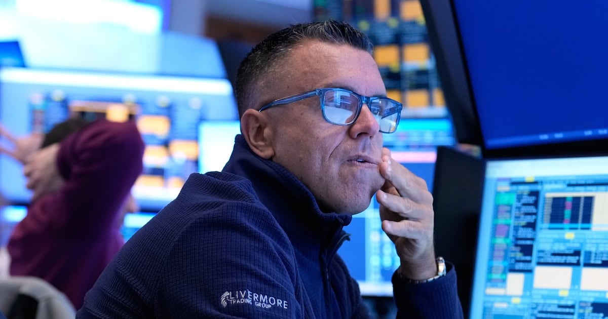 U.S. stocks sink on worries about inflation