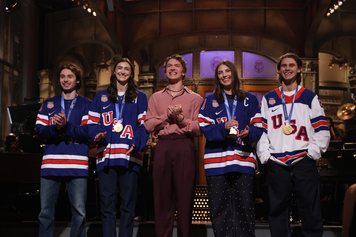 Hilary Knight delivers joke during ‘SNL’ appearance featuring U.S. men, women hockey gold medalists