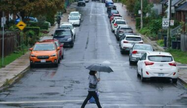 Toronto residents urged to stay away from waterways amid heavy rainfall - Toronto