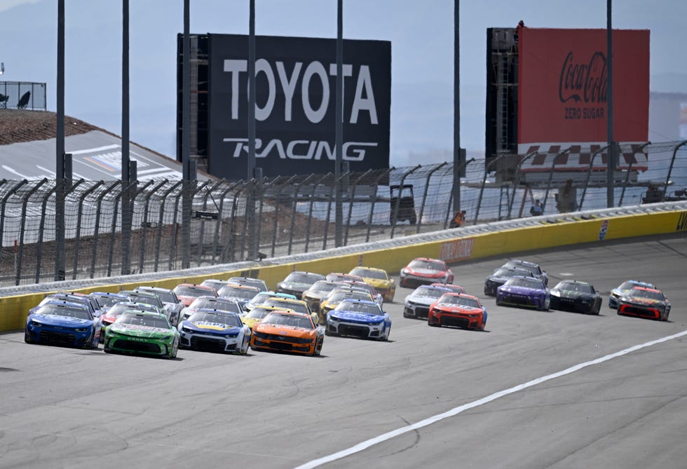 auto: mar 15 nascar cup series pennzoil 400