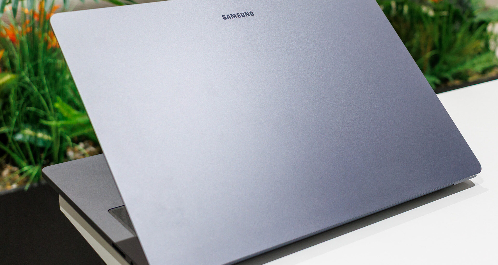 Samsung copies the Apple MacBook Pro 16 and the result is a very good multimedia laptop