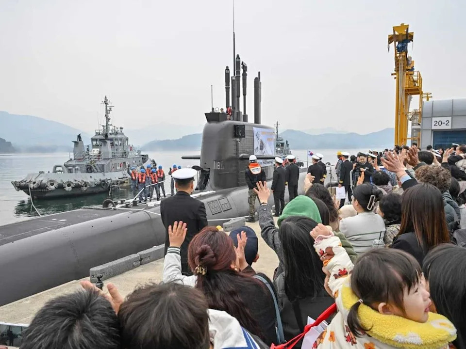 The Republic of Korea Navy’s Dosan Ahn Changho set sail from Jinhae Naval Base to participate in naval exercises with Canada.