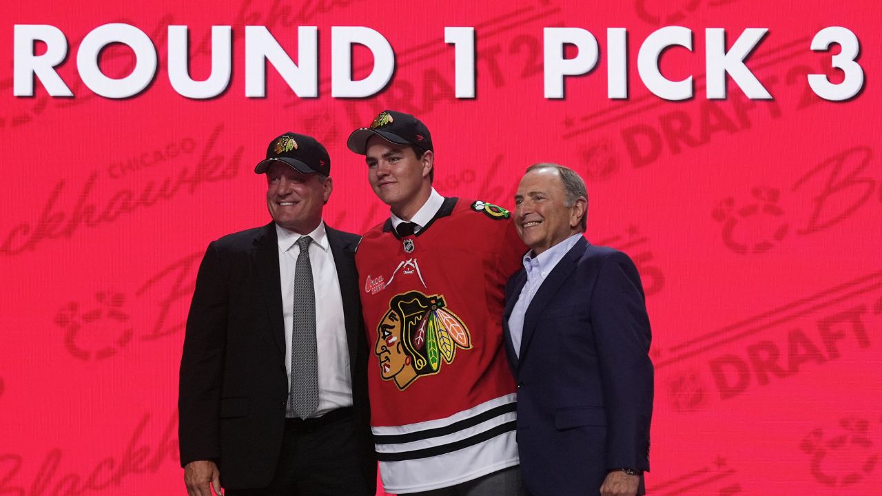 Top prospect Anton Frondell expected to join Blackhawks for NHL debut