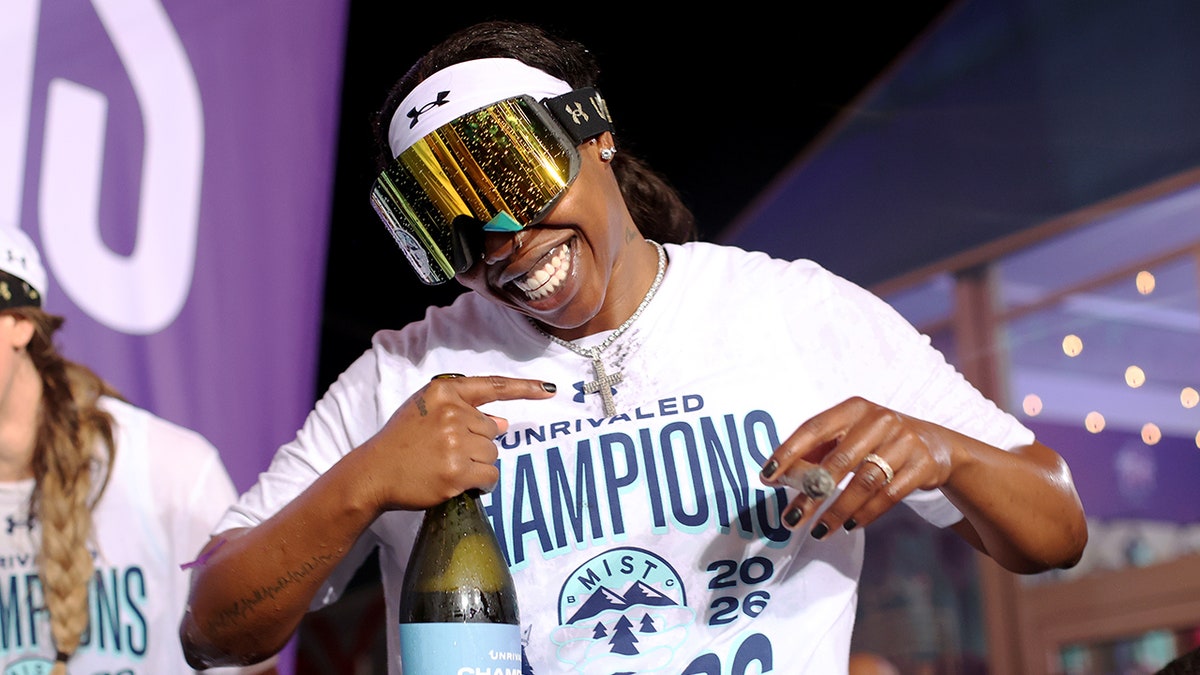 Arike Ogunbowale celebrates Unrivaled championship