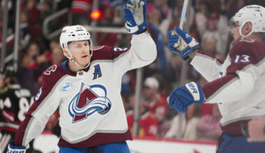 Avalanche first to clinch playoff berth with win over Blackhawks