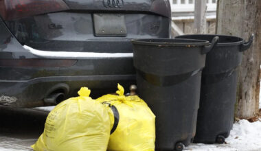 Some Ottawa residents may go more than three weeks without garbage pickup