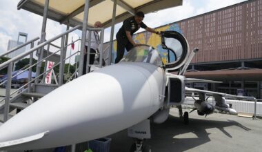 Unclear when Ottawa will complete fighter jet review: Saab CEO