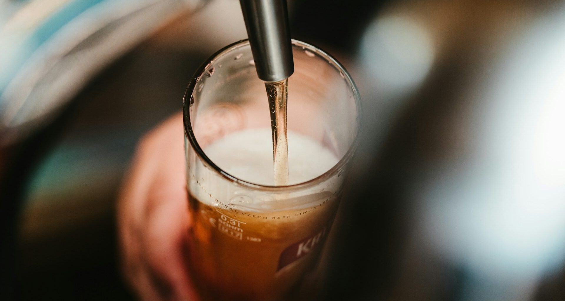 Victoria restaurant fined $7K for serving beer to minor: liquor branch