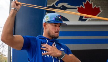 How Jose Berrios' elbow injury changes Blue Jays' rotation